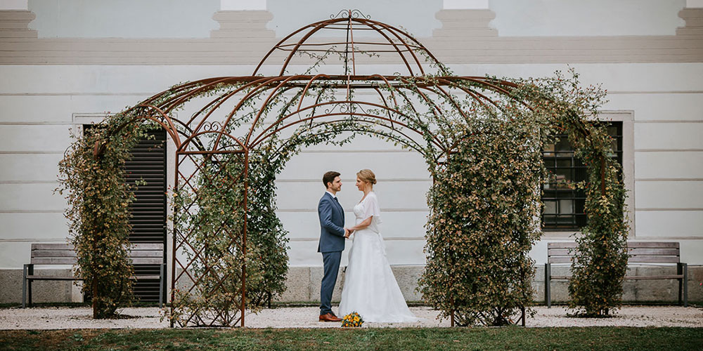 Simone und Markus fotografiert im Schloss Traun vom Botagraph